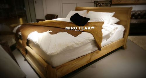 MIRO TEAK  SLEDGE BED  雪橇床台 - 3